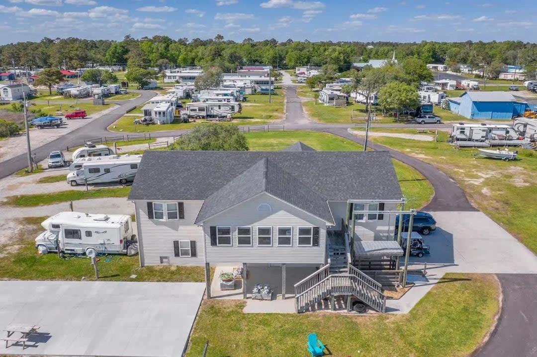 Surf City Serene Waterfront Vacation Home Exterior photo